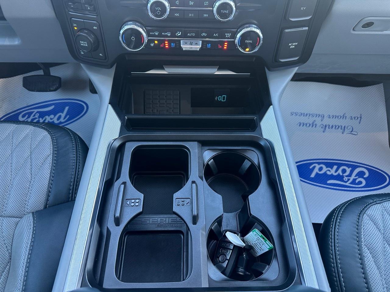 2023 Ford F-250 Super Duty SRW LIMITED 4WD CREW CAB 6.75' BOX Photo