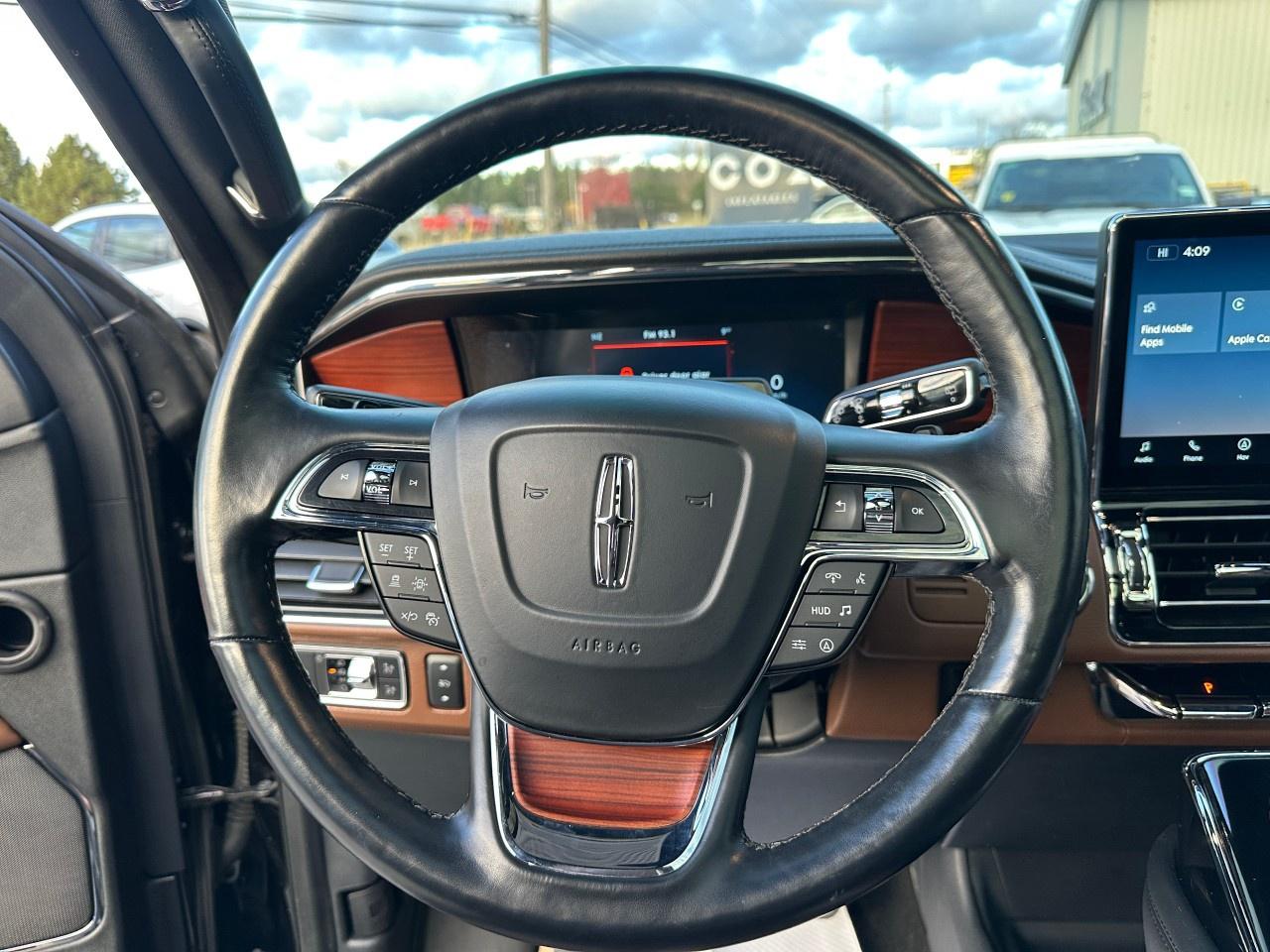 2022 Lincoln Navigator L Reserve 4x4 Photo