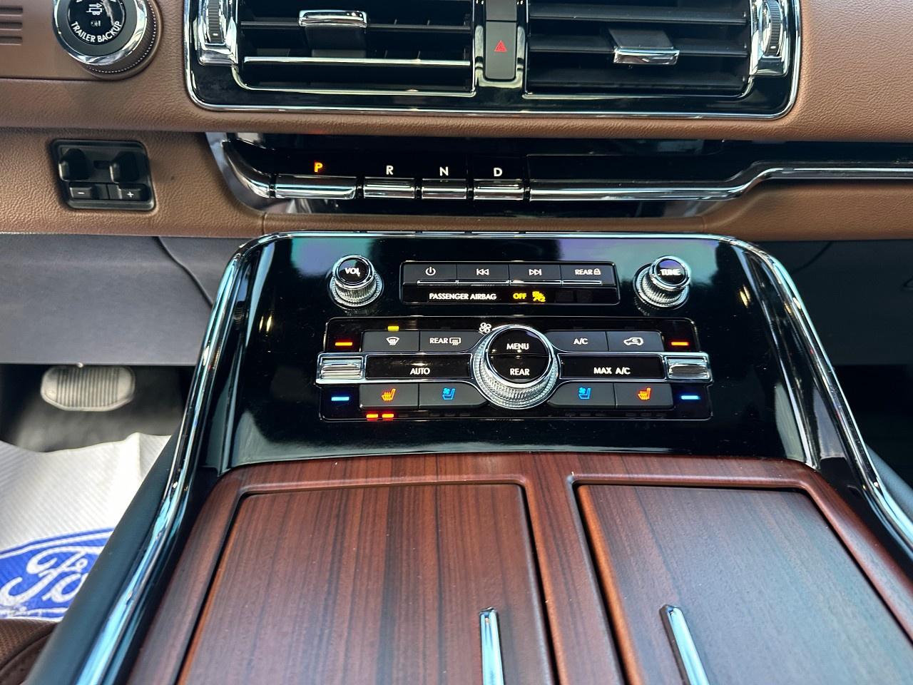 2022 Lincoln Navigator L Reserve 4x4 Photo