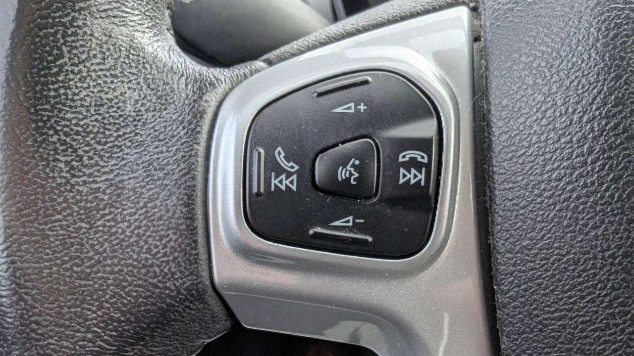 2015 Ford Fiesta 5dr HB SE Photo