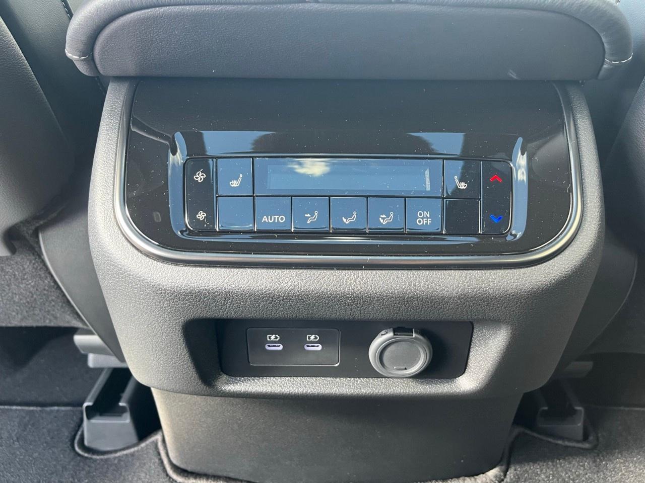 2026 Nissan Armada 4x4 PRO-4X Photo