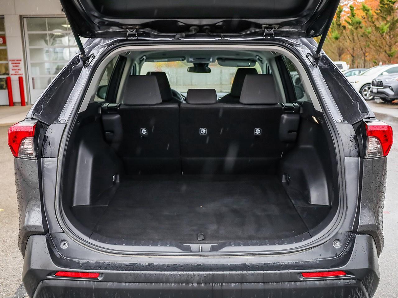 2024 Toyota RAV4 LE Photo