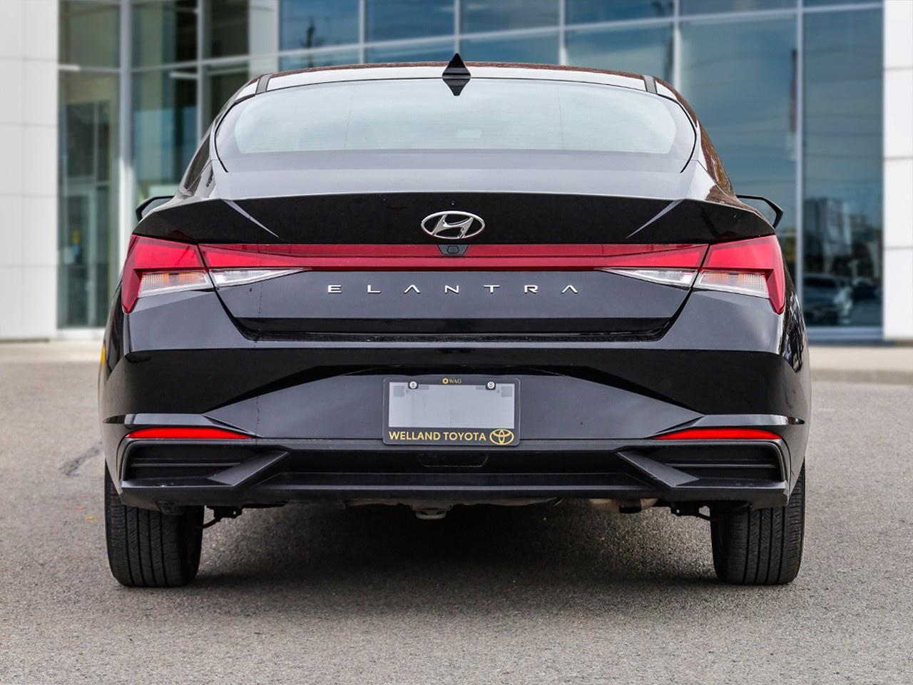 2022 Hyundai Elantra Preferred Photo