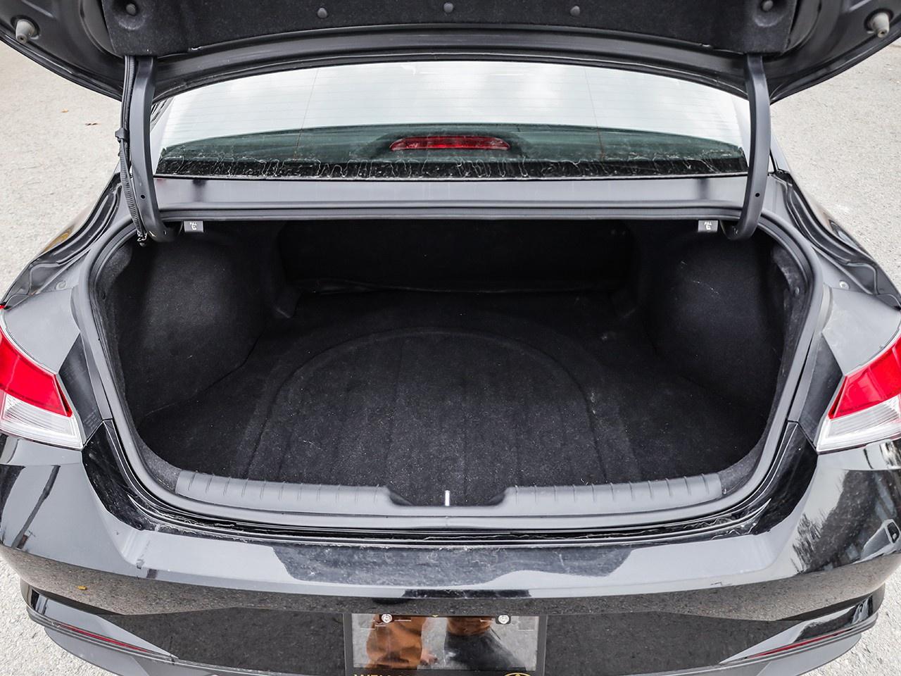 2022 Hyundai Elantra Preferred Photo