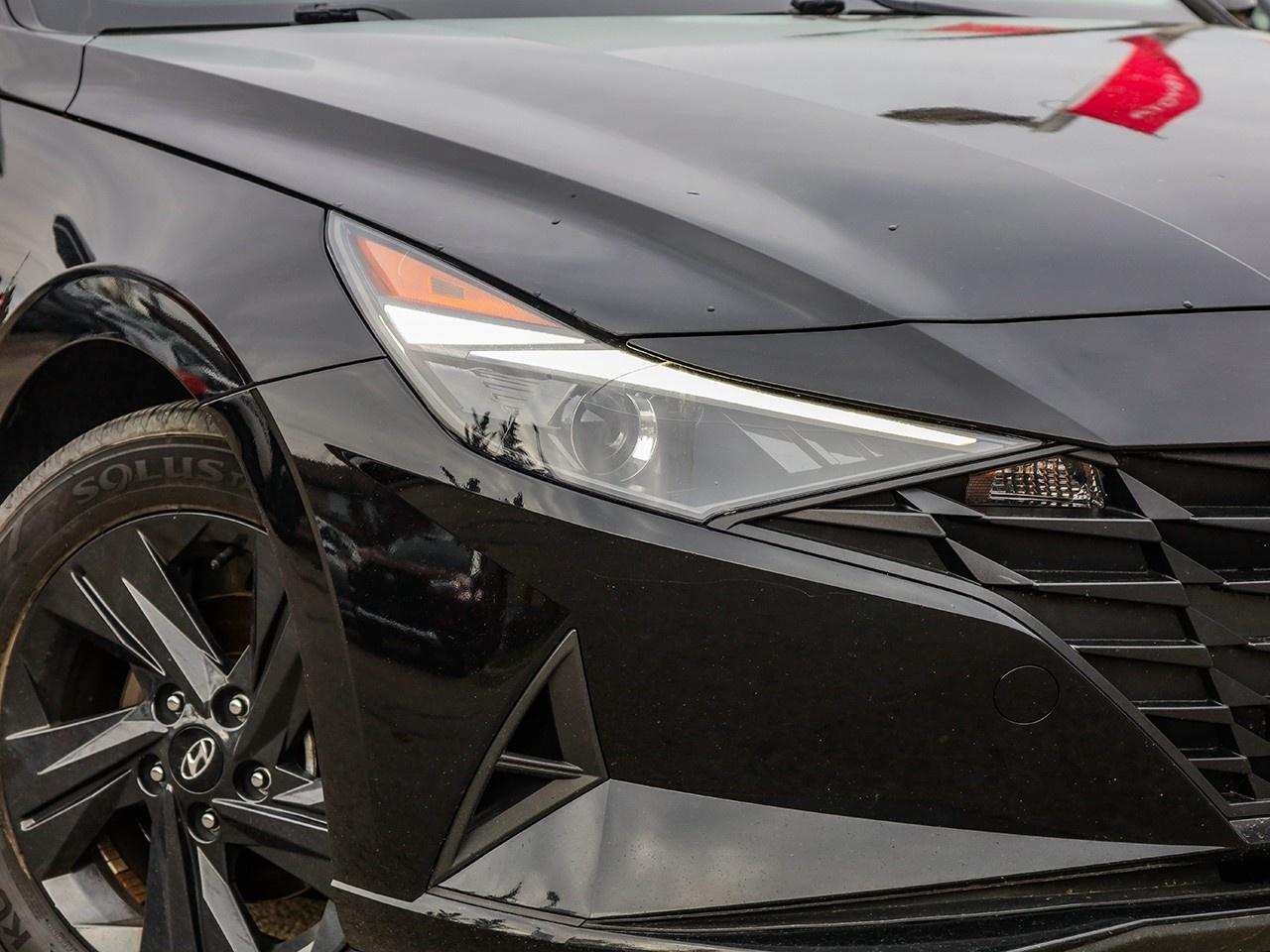 2022 Hyundai Elantra Preferred Photo