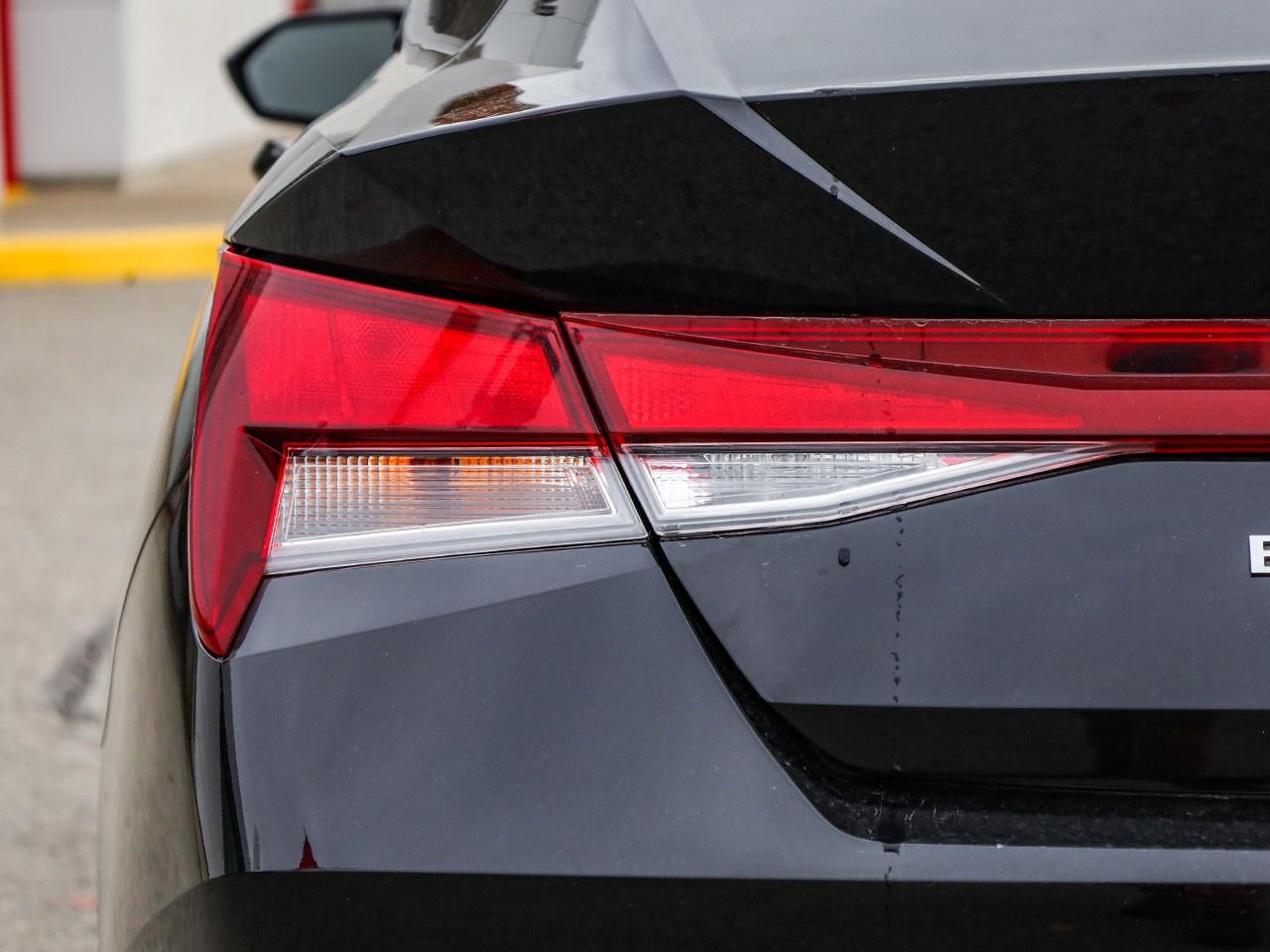 2022 Hyundai Elantra Preferred Photo