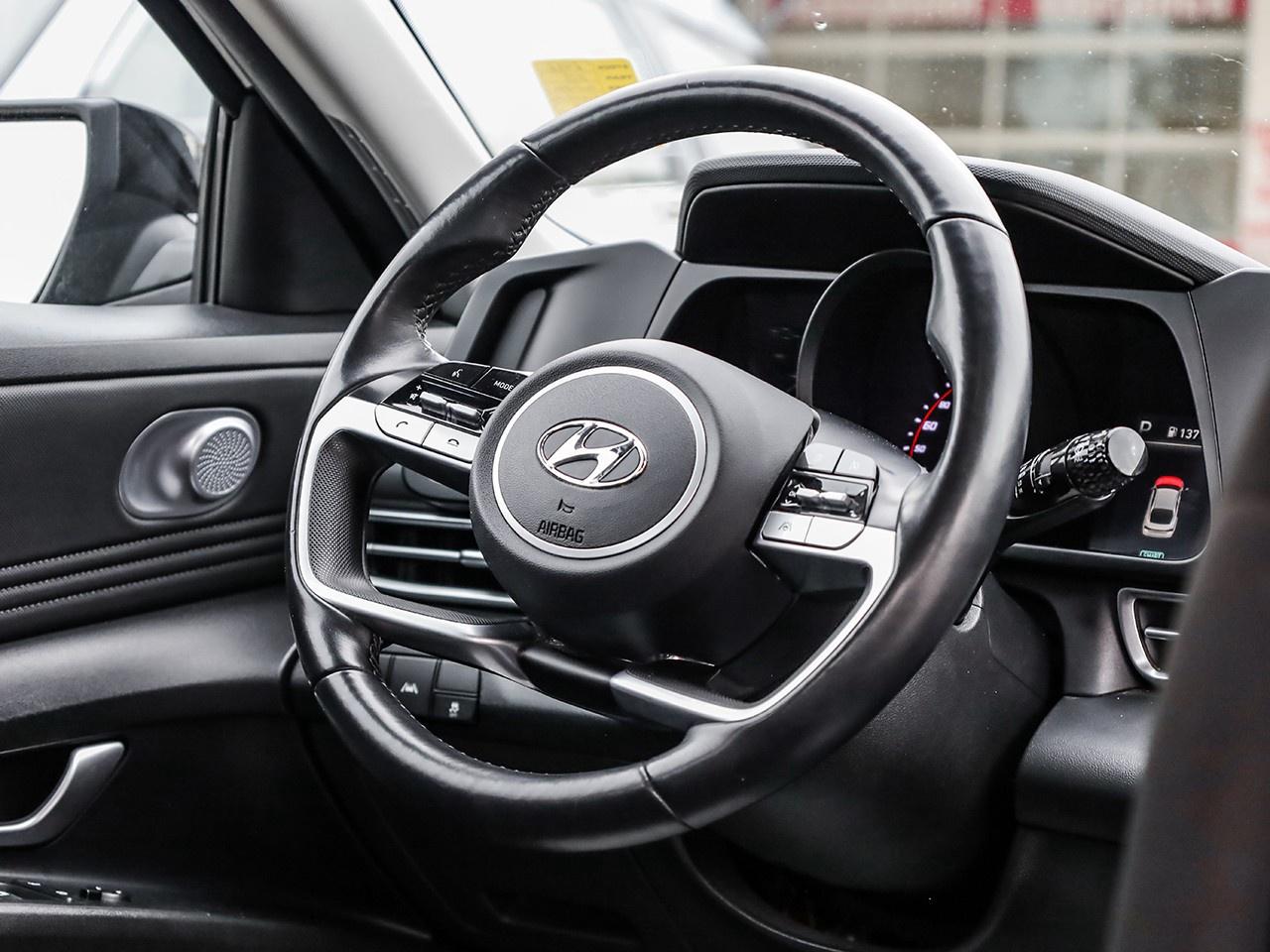 2022 Hyundai Elantra Preferred Photo