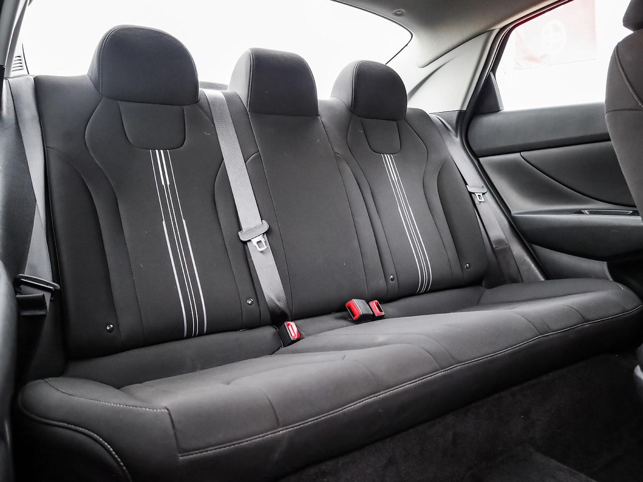 2022 Hyundai Elantra Preferred Photo