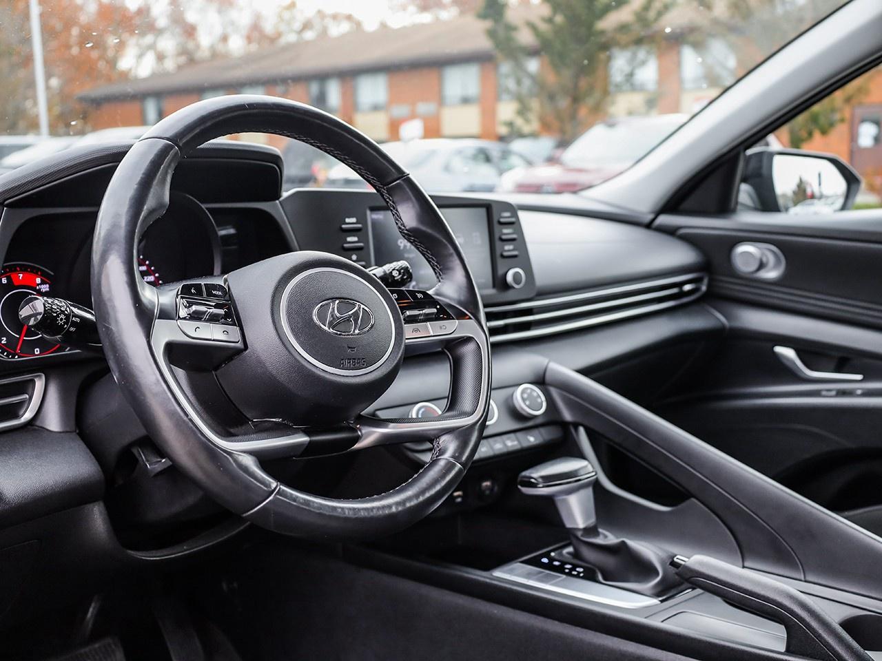 2022 Hyundai Elantra Preferred Photo