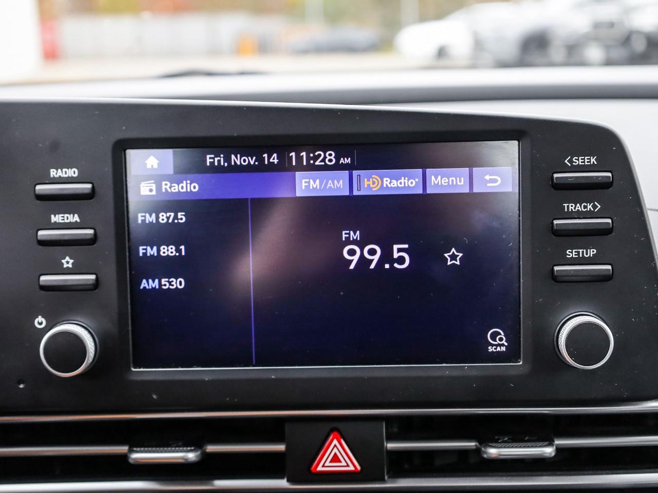 2022 Hyundai Elantra Preferred Photo