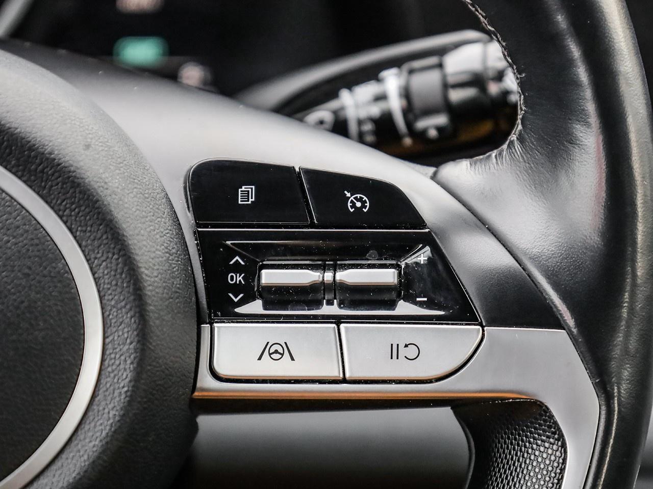 2022 Hyundai Elantra Preferred Photo