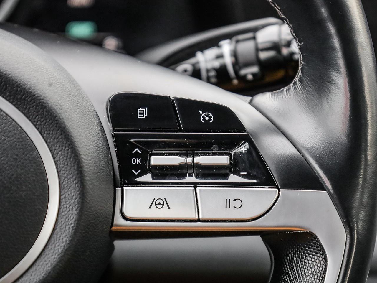 2022 Hyundai Elantra Preferred Photo