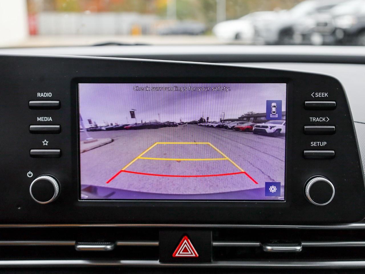 2022 Hyundai Elantra Preferred Photo
