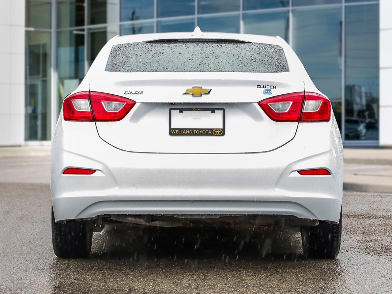 2018 Chevrolet Cruze LT AUTO Photo