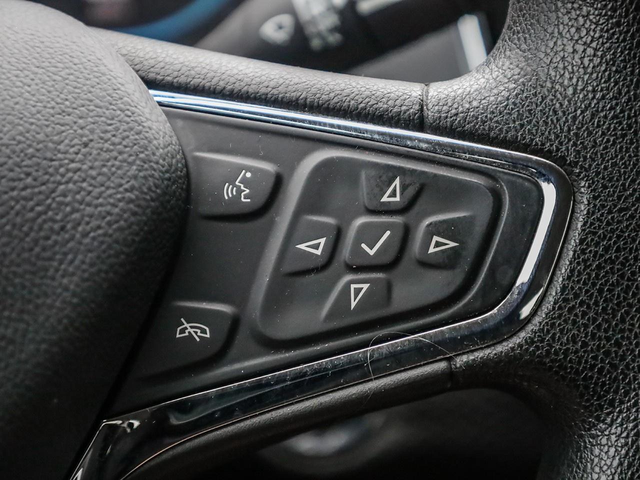 2018 Chevrolet Cruze LT AUTO Photo