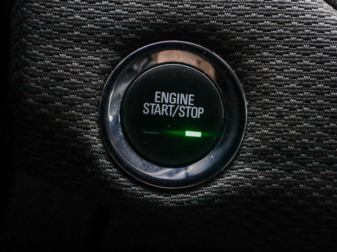 2018 Chevrolet Cruze LT AUTO Photo