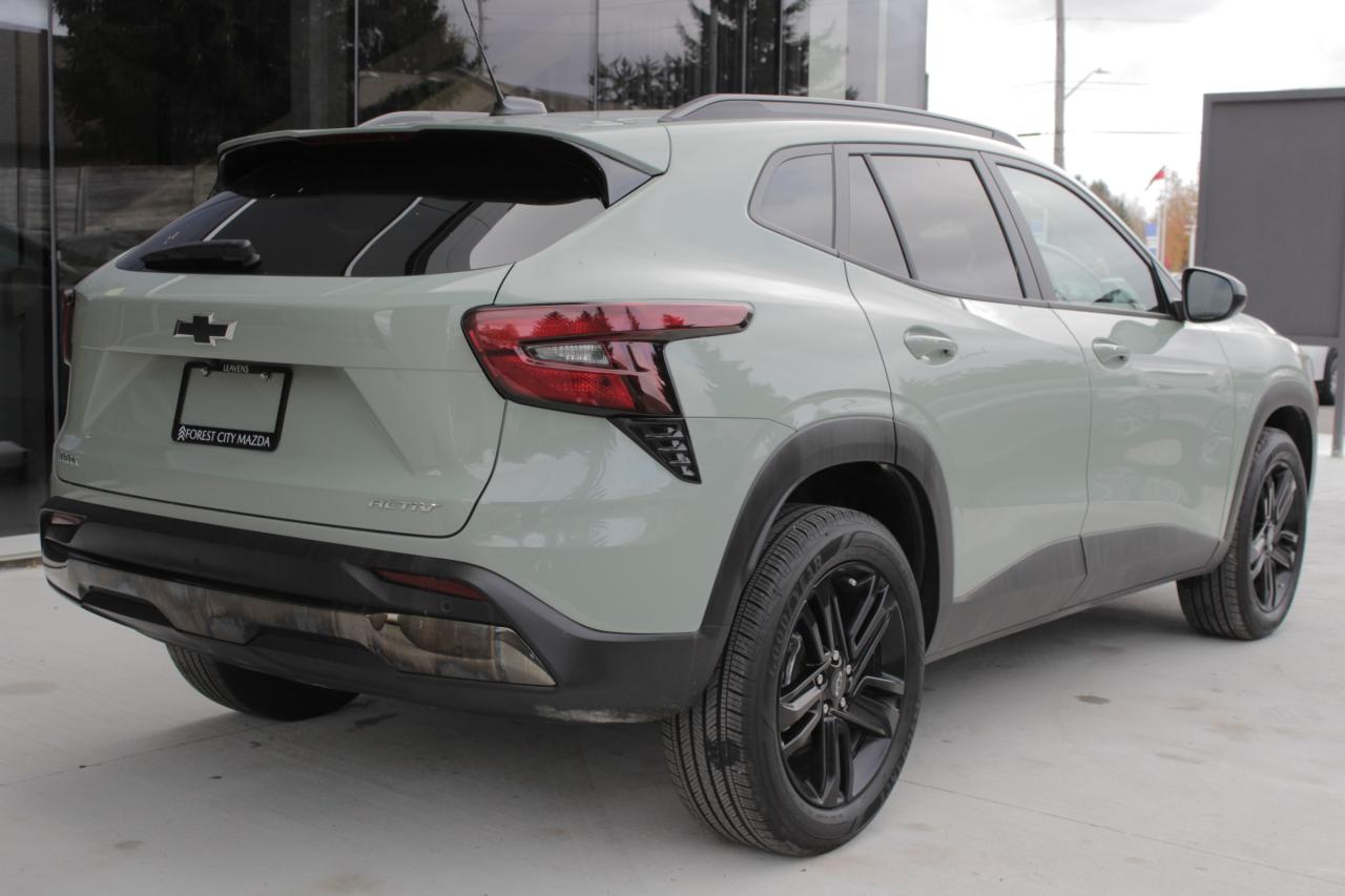 2025 Chevrolet Trax ACTIV Photo4