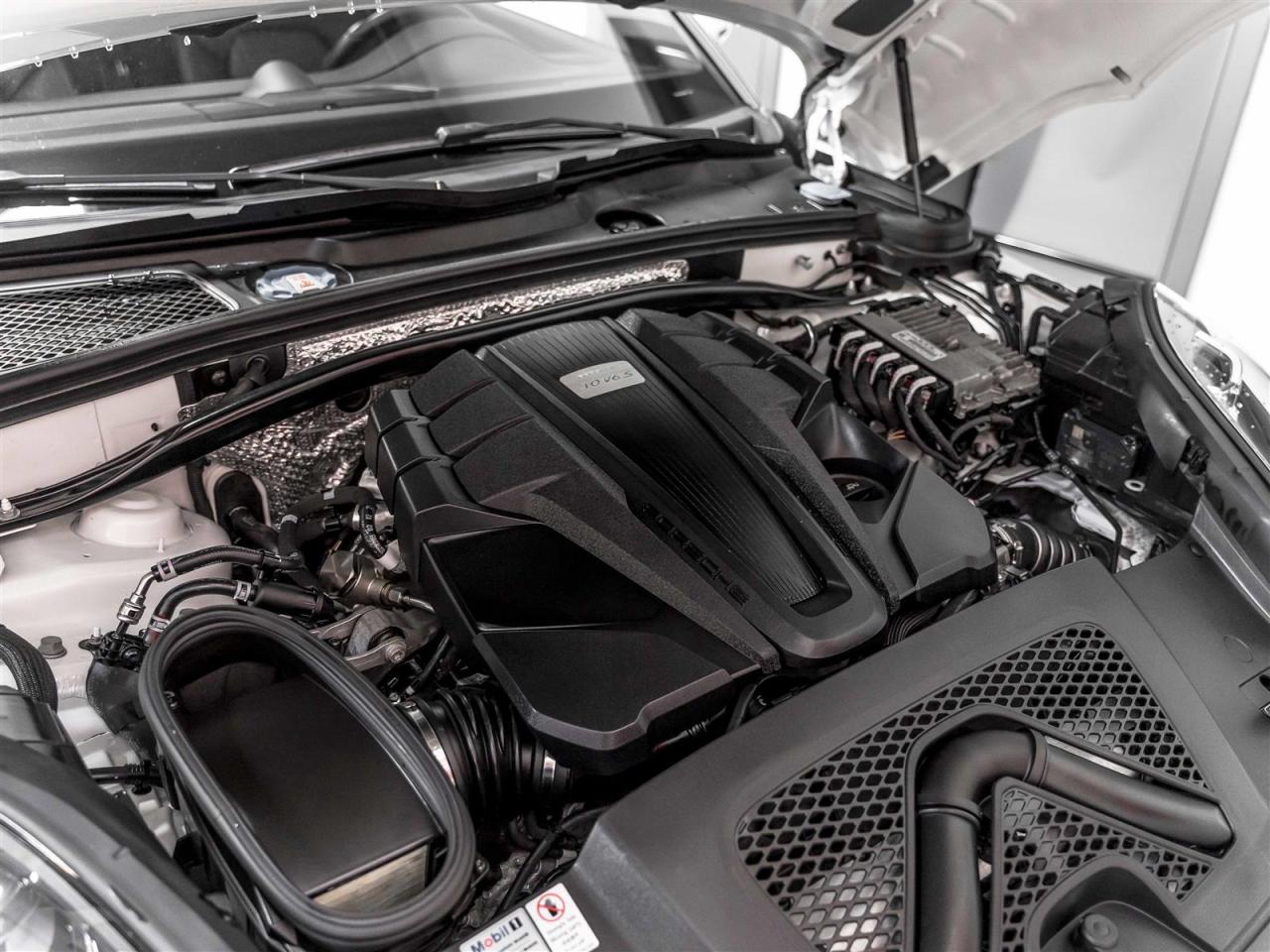 2020 Porsche Macan S|PREMIUM PLUS|BLINDSPOT|LANE DEPART|BOSE|360CAM|LOADED Photo