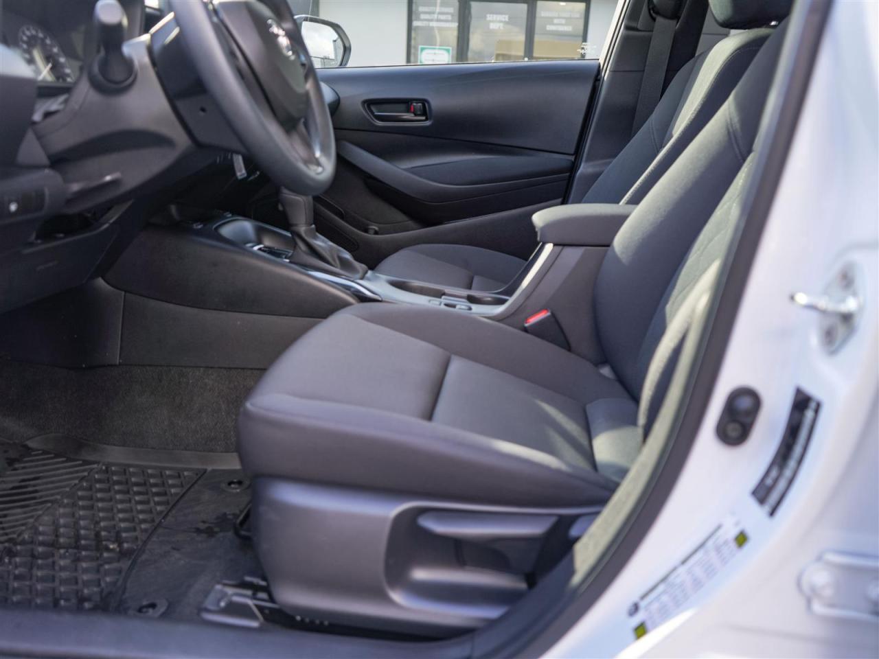 2024 Toyota Corolla LE | NO ACCIDENTS | 8 TOYOTA SERVICE RECORDS Photo