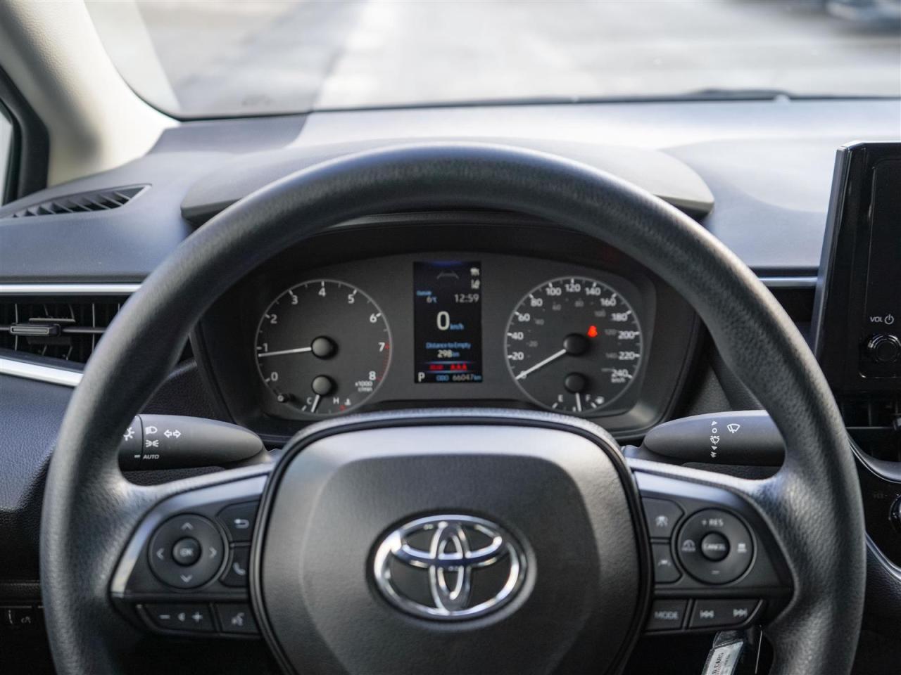 2024 Toyota Corolla LE | NO ACCIDENTS | 8 TOYOTA SERVICE RECORDS Photo