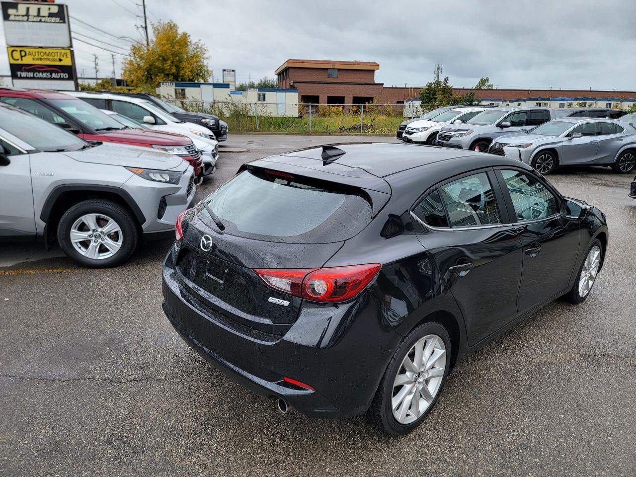 2017 Mazda MAZDA3 GT - Photo #5