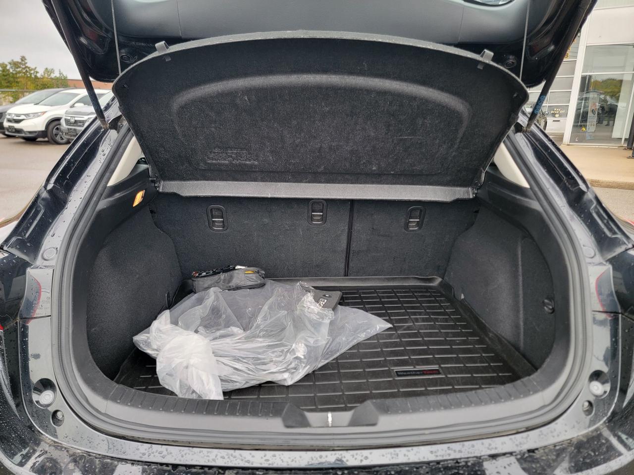 2017 Mazda MAZDA3 GT - Photo #14