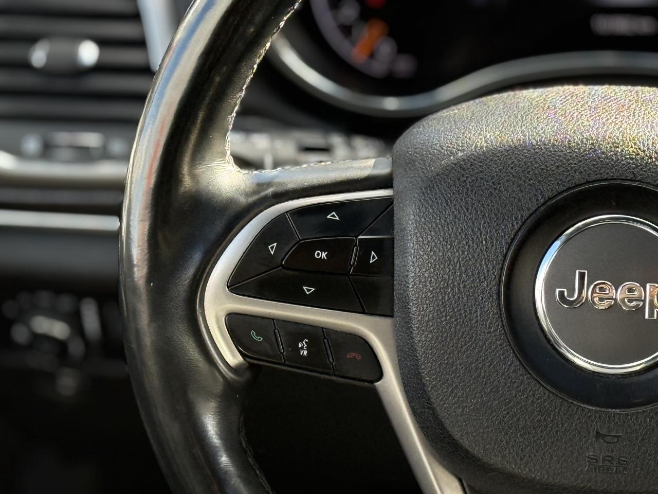 2018 Jeep Grand Cherokee LIMITED | SUNROOF | BACK UP CAMERA | LOADED Photo