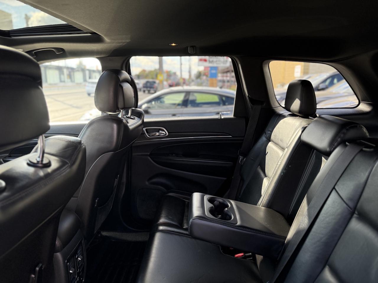 2018 Jeep Grand Cherokee LIMITED | SUNROOF | BACK UP CAMERA | LOADED Photo