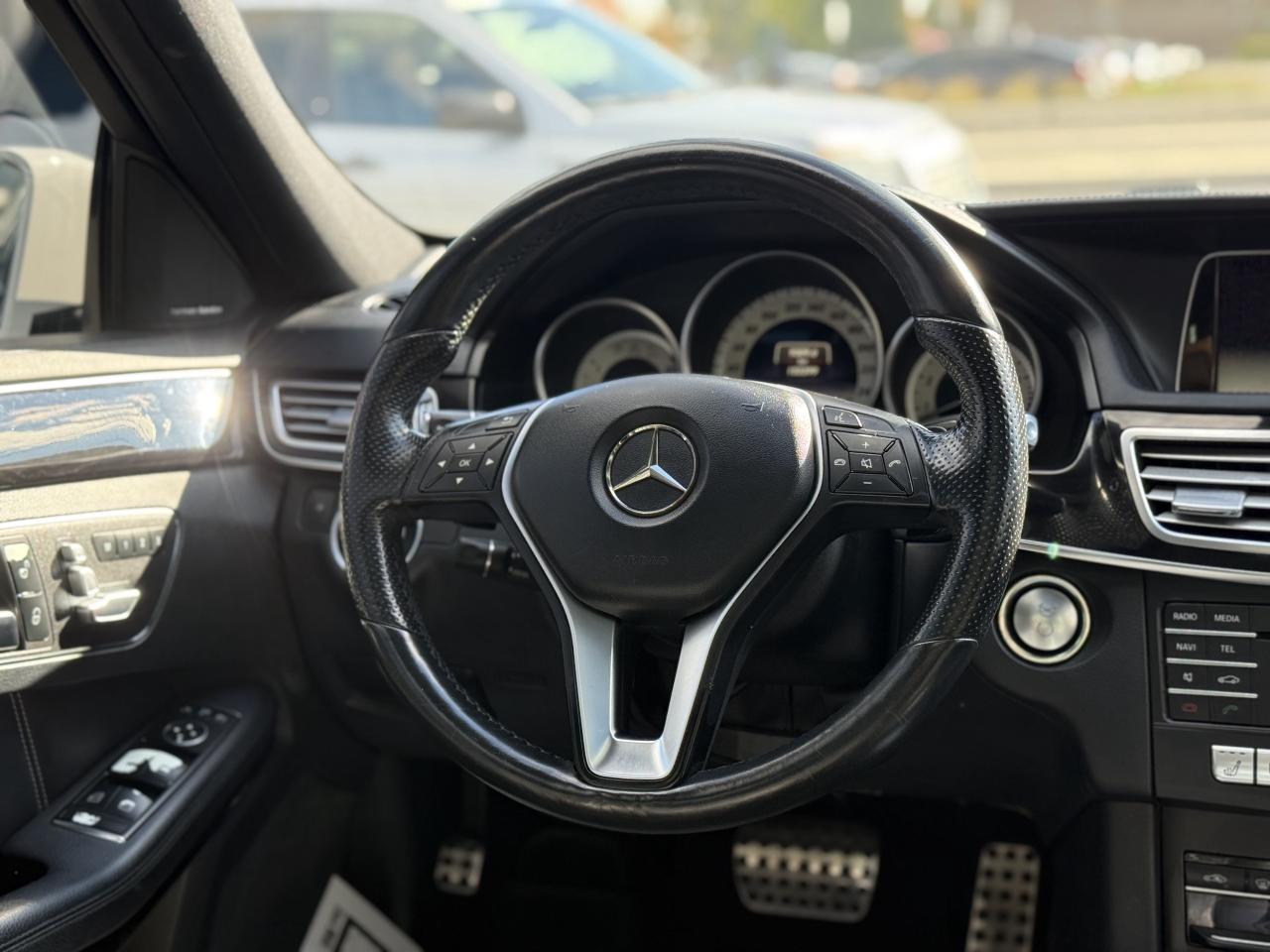 2016 Mercedes-Benz E-Class 400 //AMG SPORT | PANO | HARMAN KARDON | LOADED | Photo