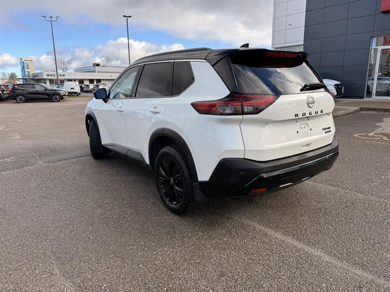 2023 Nissan Rogue SV Midnight Edition AWD CVT Photo