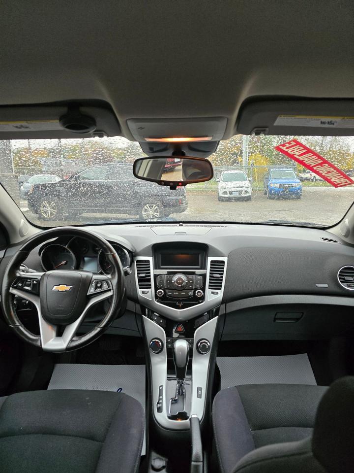 2014 Chevrolet Cruze 4dr Sdn 1LT - Photo #11
