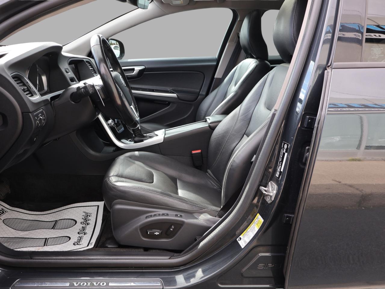 2018 Volvo S60 T6 DYNAMIC AWD *VOLVO MAINTAIN* CAMERA NAV BLUETOOTH LEATHER HEATED SEATS SUNROOF CRUISE ALLOYS - Photo #13