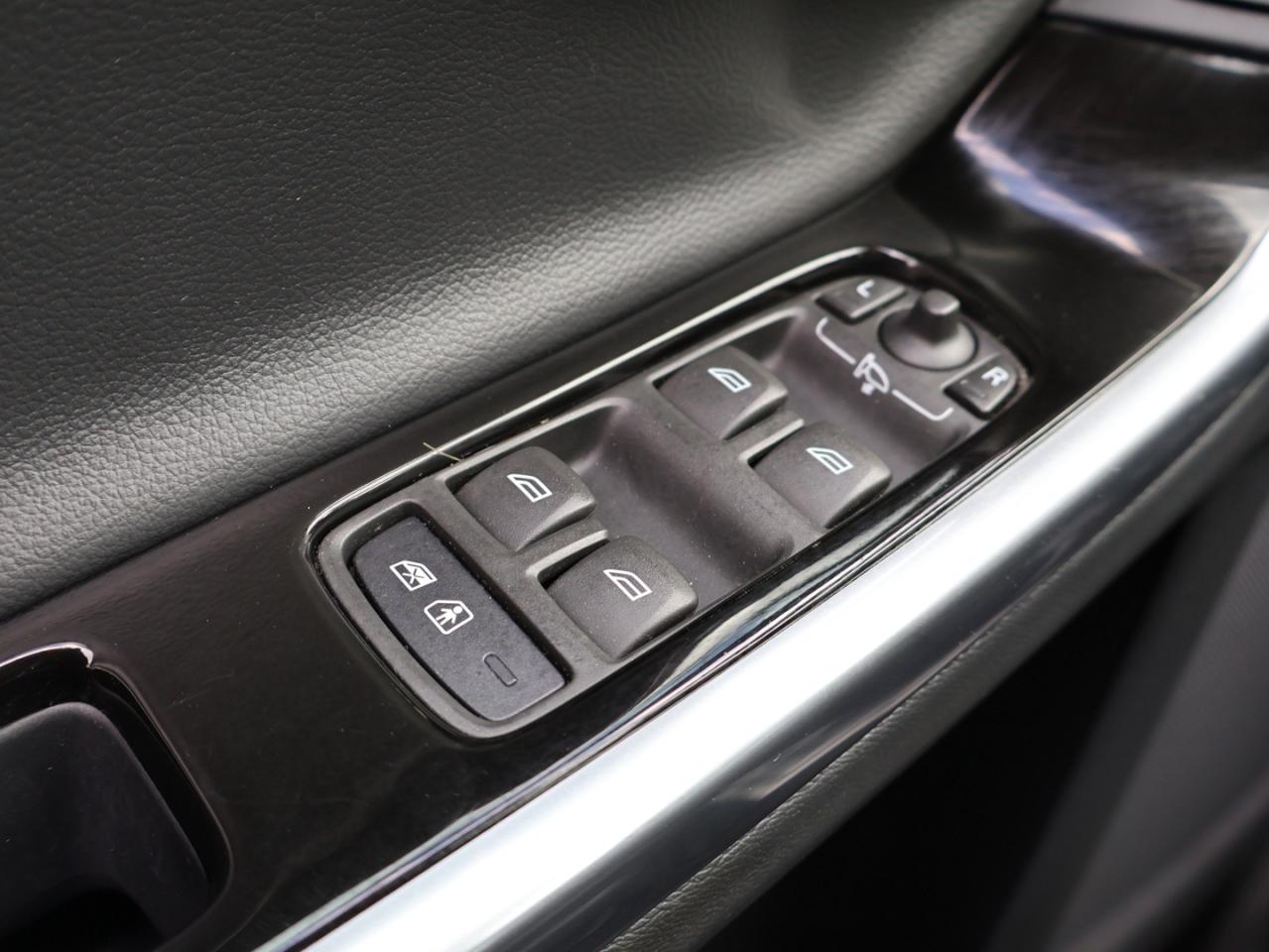 2018 Volvo S60 T6 DYNAMIC AWD *VOLVO MAINTAIN* CAMERA NAV BLUETOOTH LEATHER HEATED SEATS SUNROOF CRUISE ALLOYS - Photo #26