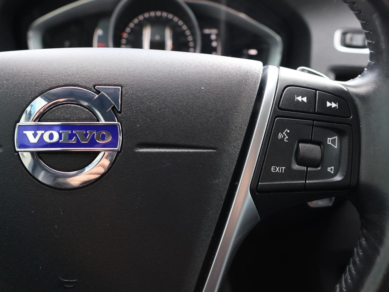 2018 Volvo S60 T6 DYNAMIC AWD *VOLVO MAINTAIN* CAMERA NAV BLUETOOTH LEATHER HEATED SEATS SUNROOF CRUISE ALLOYS - Photo #32