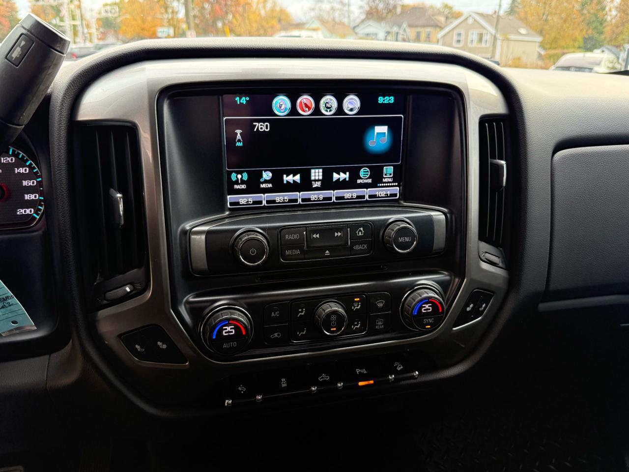 2018 Chevrolet Silverado 1500 LT - Photo #5