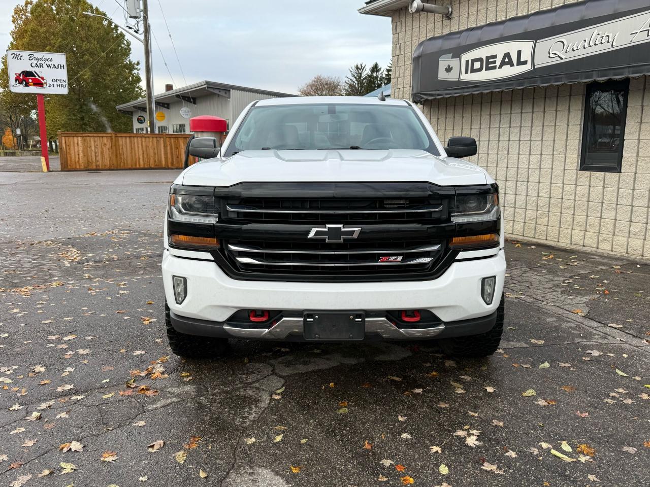 2018 Chevrolet Silverado 1500 LT - Photo #3