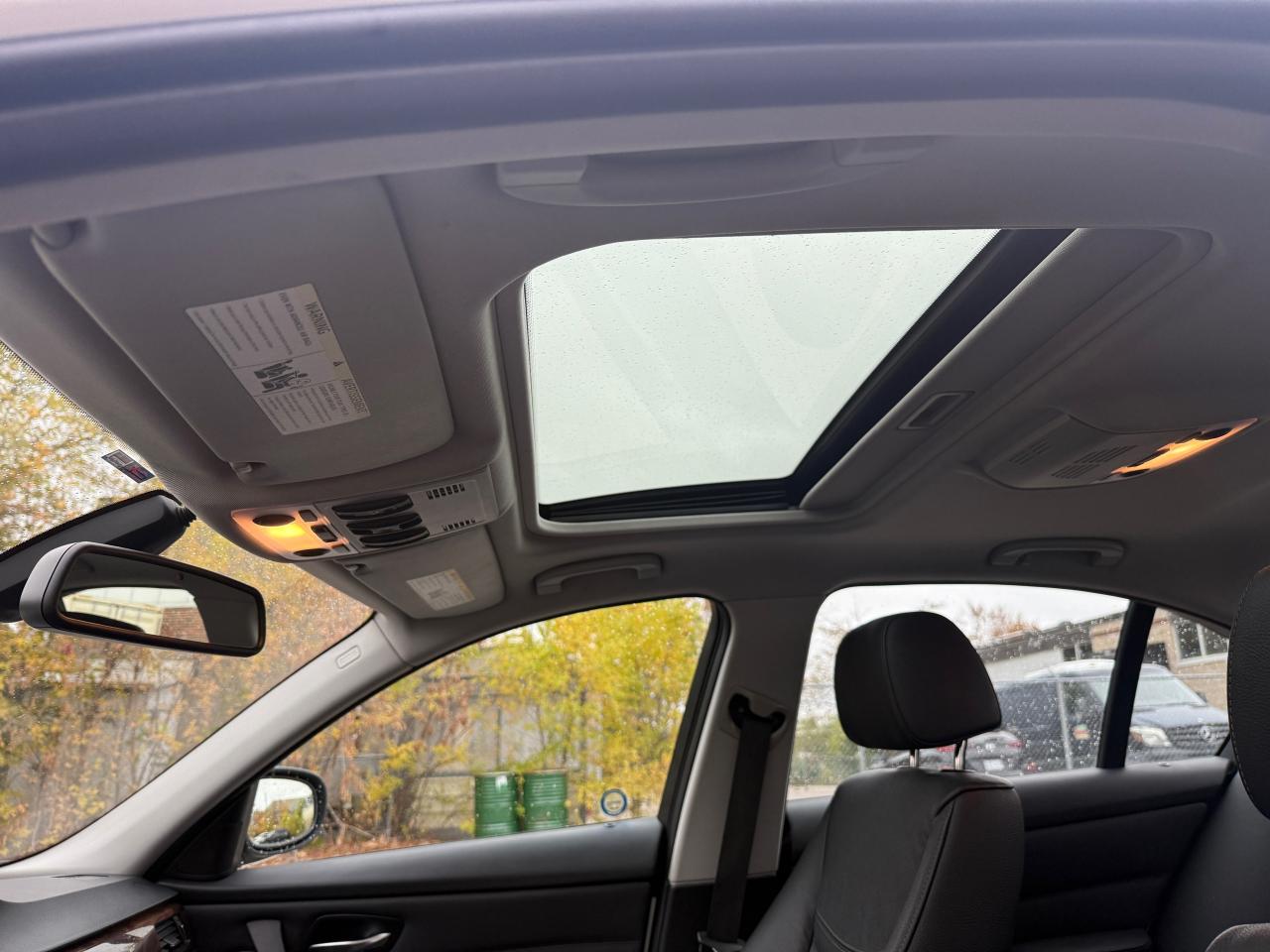 2011 BMW 3 Series 328i xDrive Executive Edition - Photo #11