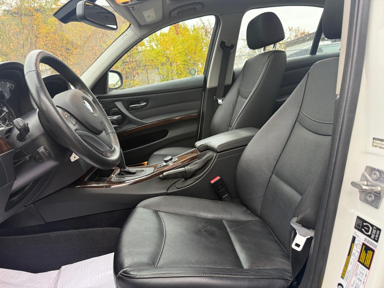 2011 BMW 3 Series 328i xDrive Executive Edition - Photo #10