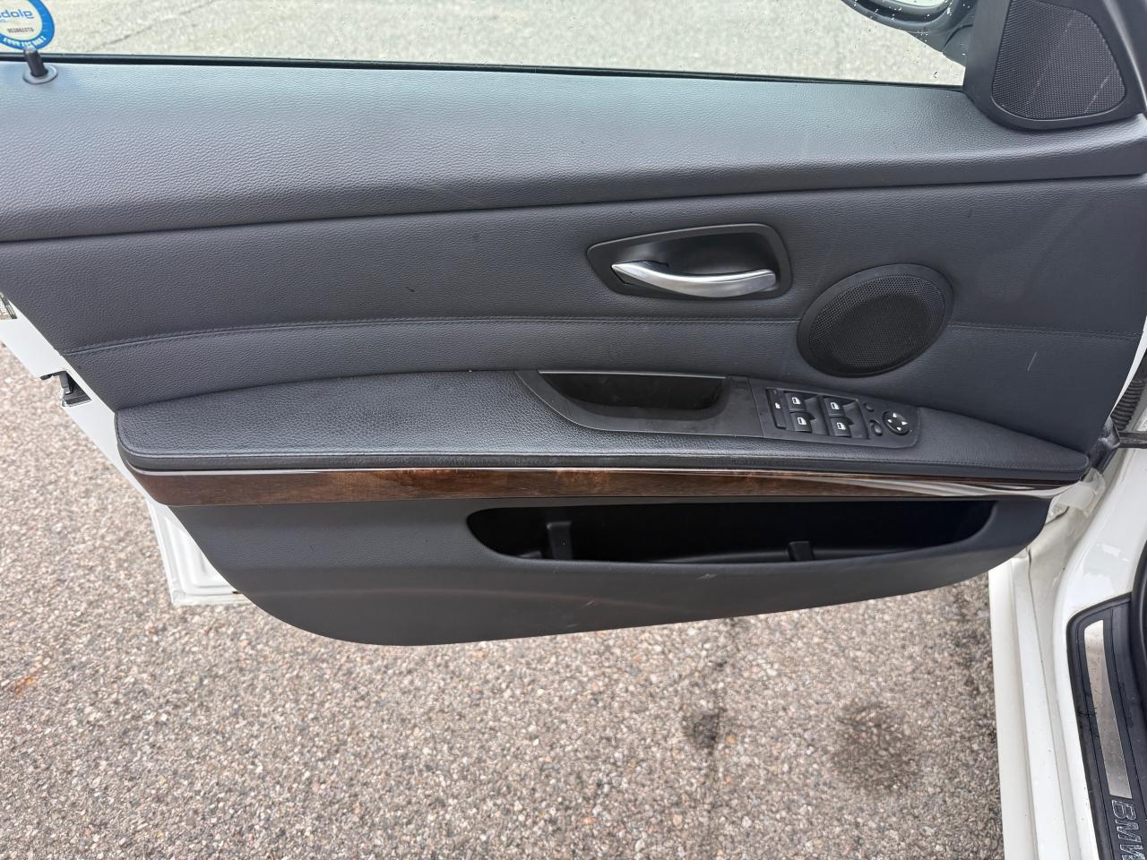 2011 BMW 3 Series 328i xDrive Executive Edition - Photo #9