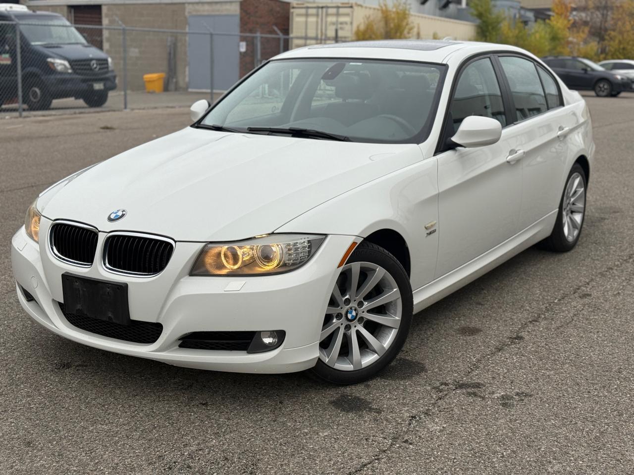 Used 2011 BMW 3 Series 328i xDrive Executive Edition for sale in North York, ON