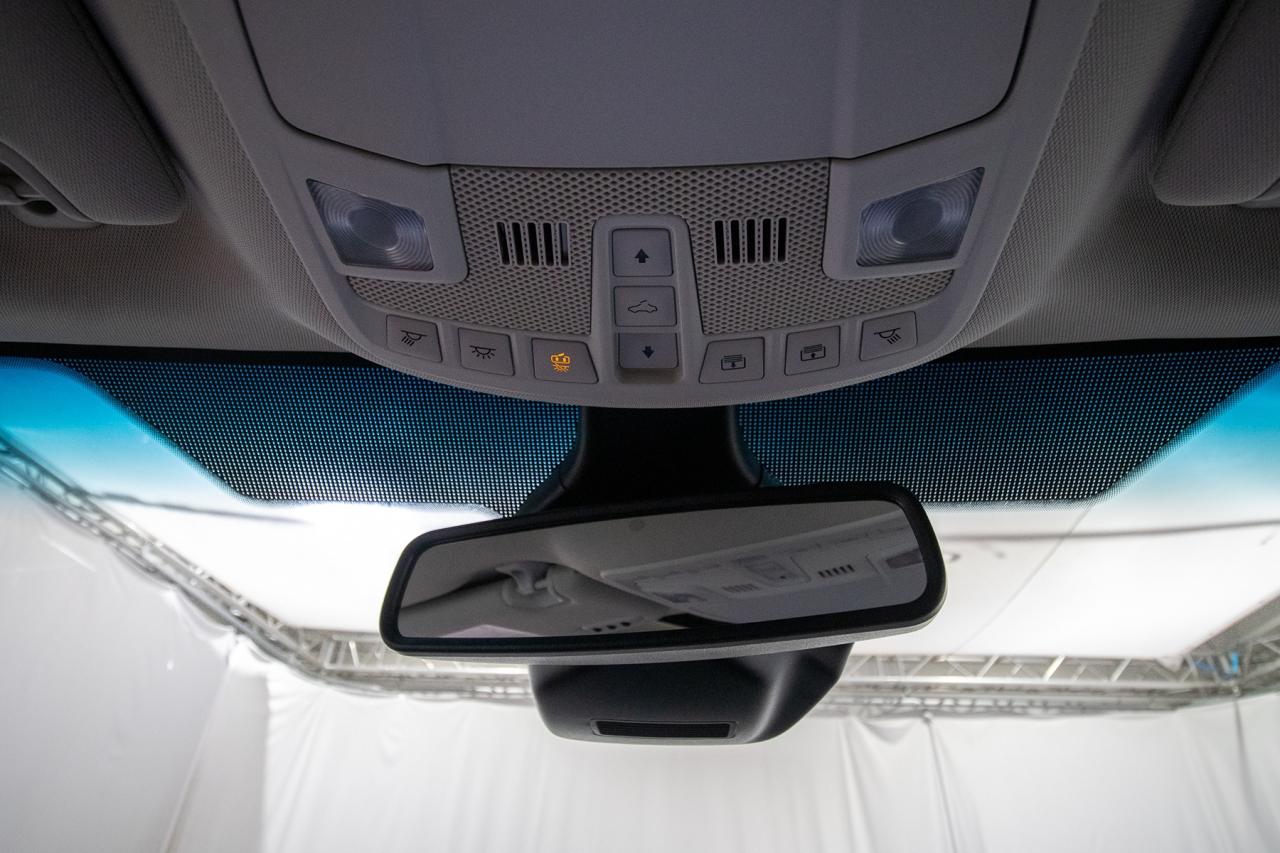 2024 Ford Edge Titanium AWD Photo5