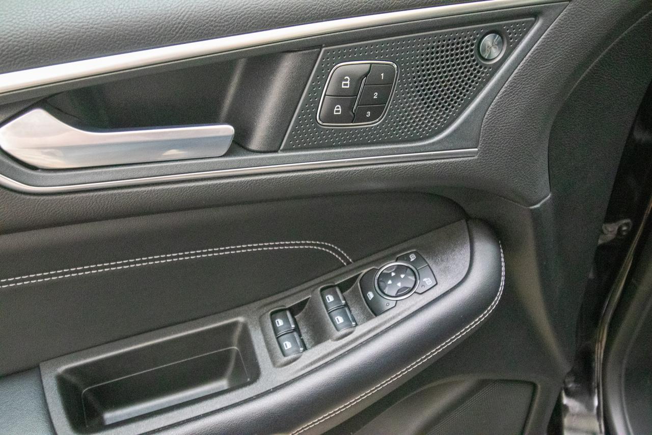 2024 Ford Edge Titanium AWD Photo5