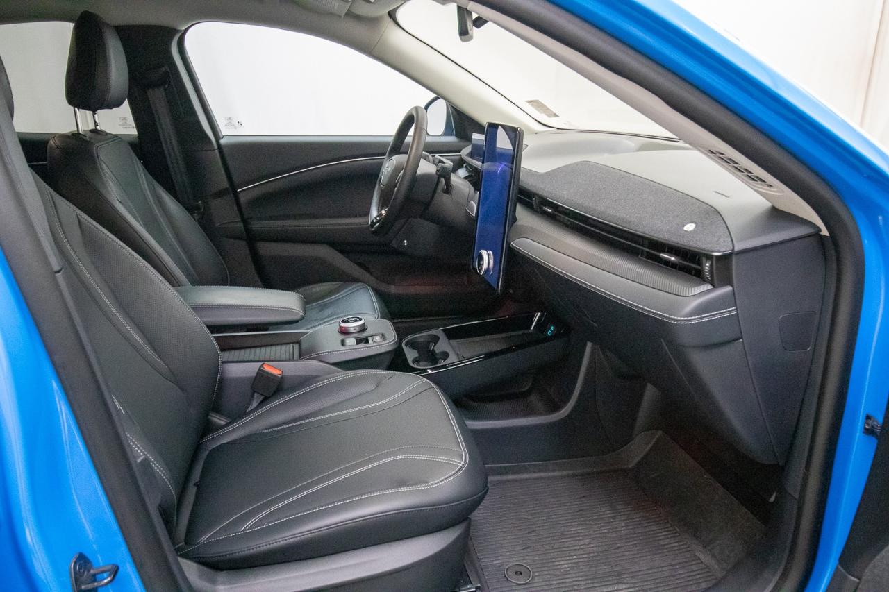 2023 Ford Mustang Mach-E Premium RWD Photo5