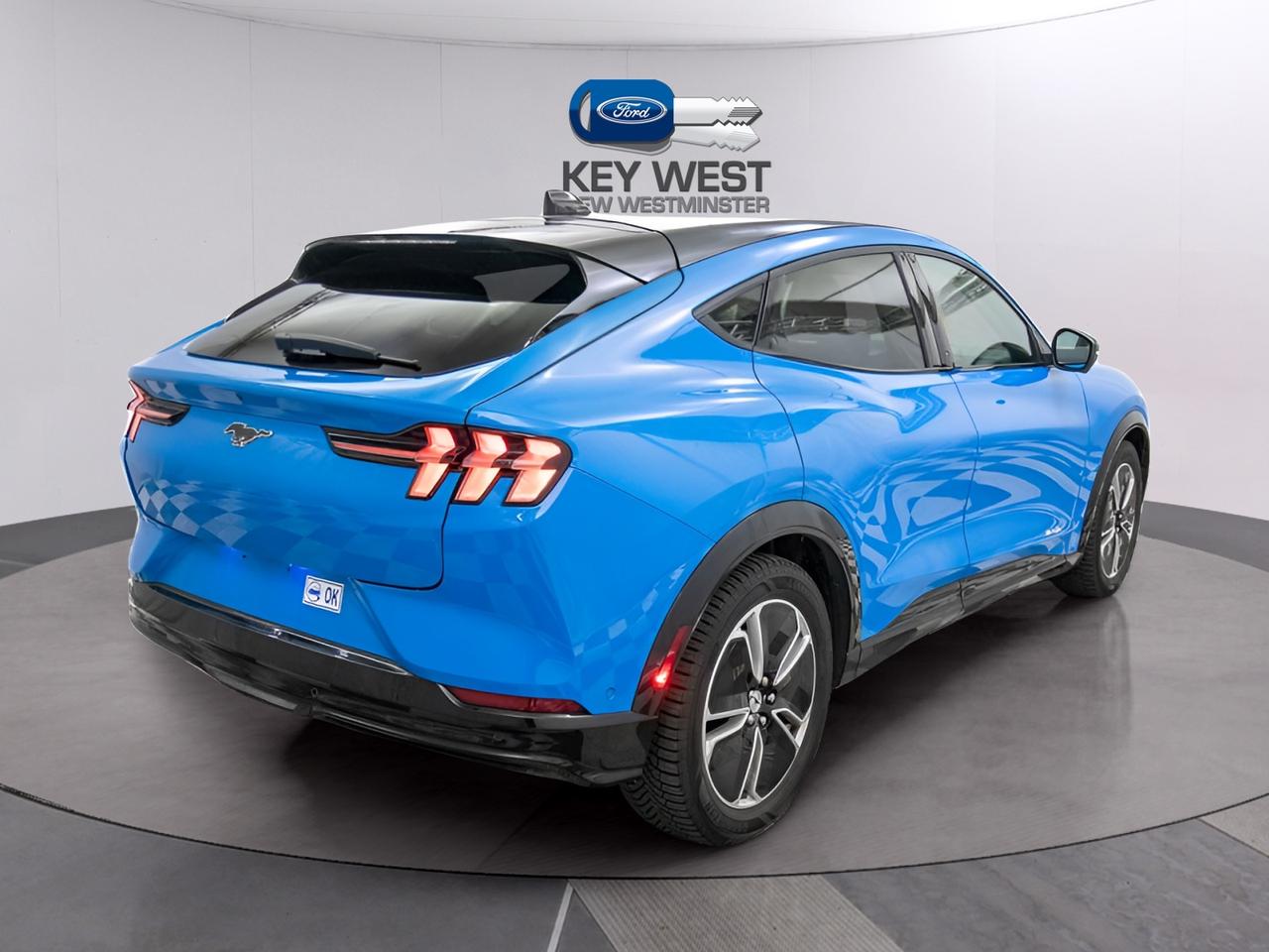 2023 Ford Mustang Mach-E Premium RWD Photo4