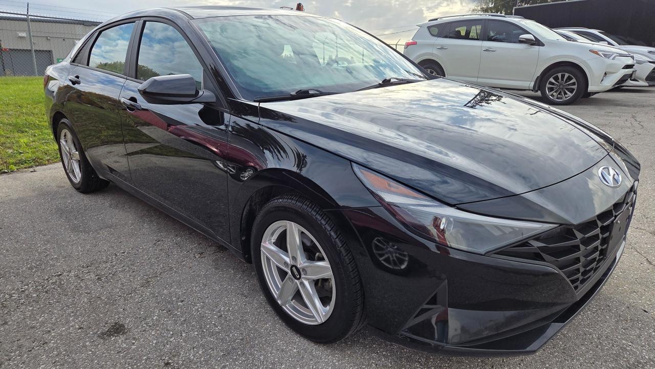 2022 Hyundai Elantra Essential Photo3