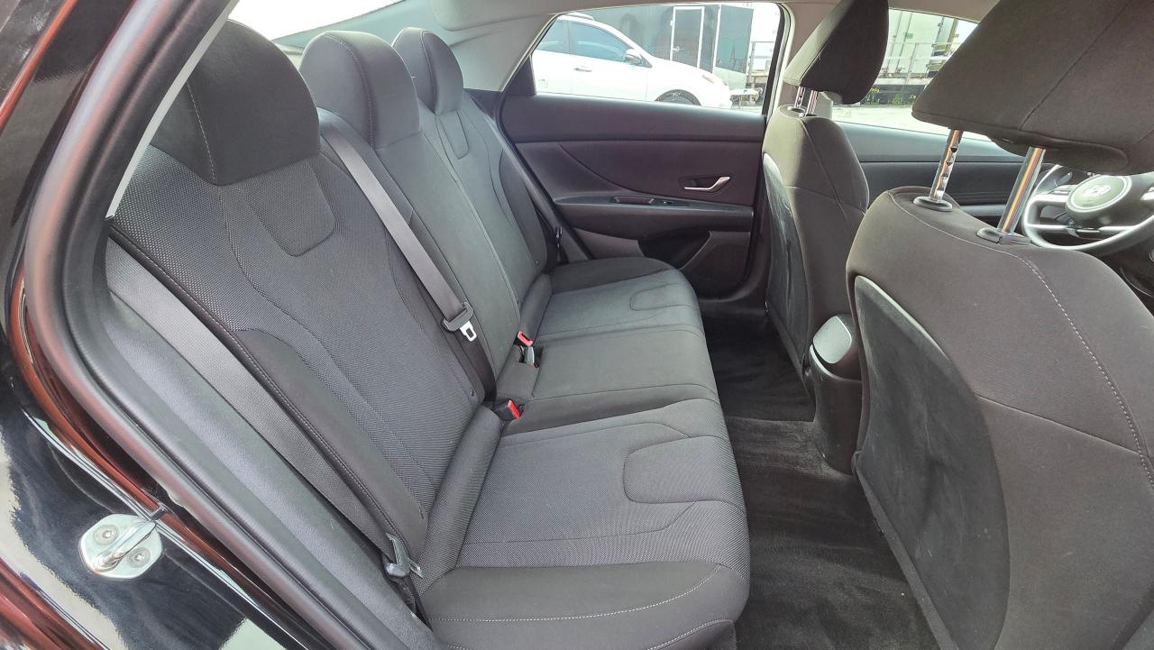 2022 Hyundai Elantra Essential - Photo #8