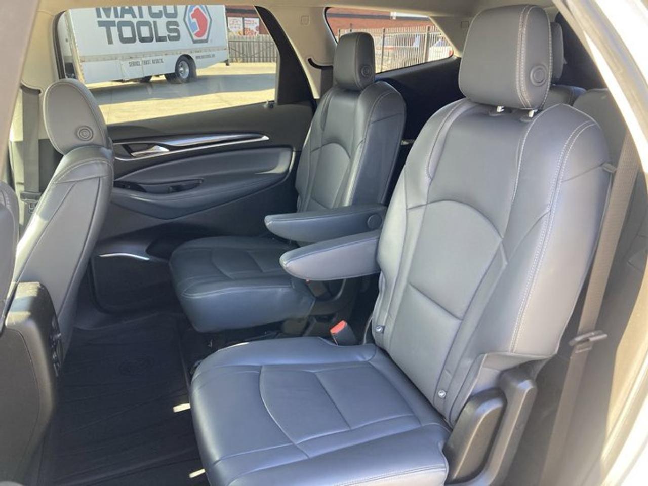 2018 Buick Enclave Essence AWD Photo