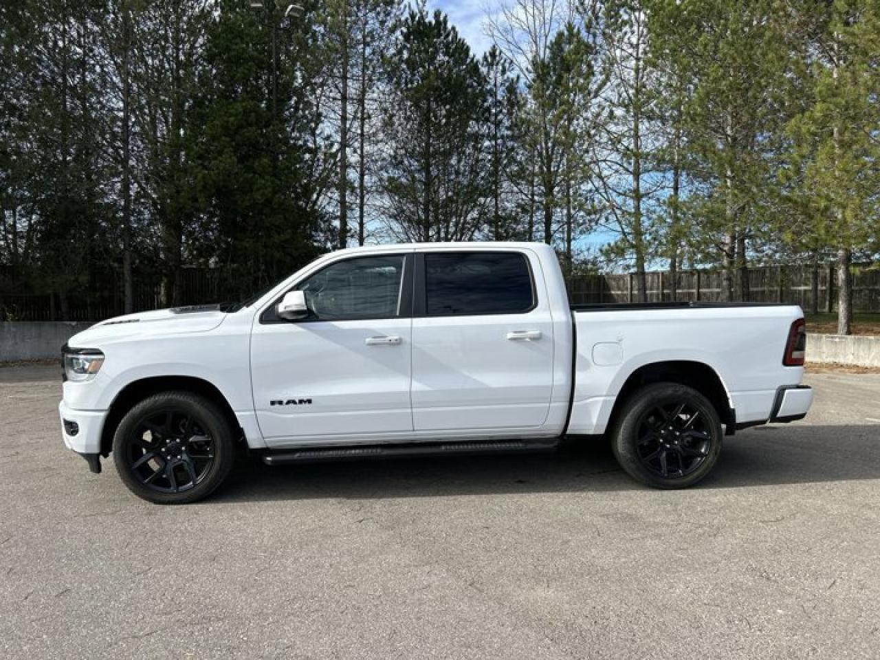 2022 RAM 1500 Sport 4x4 Crew | Remote Start | Leather Seats | Heated Seats Photo