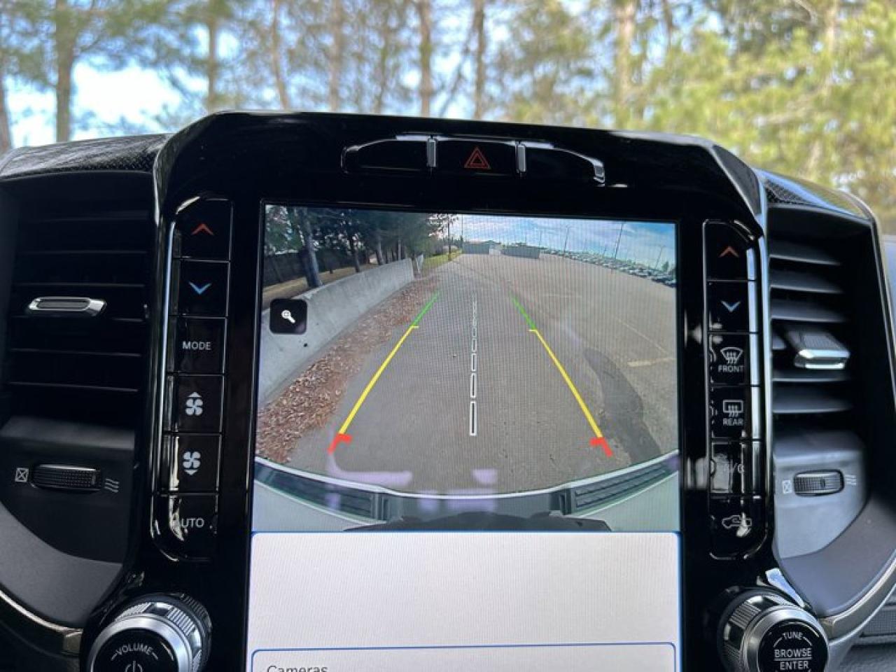 2022 RAM 1500 Sport 4x4 Crew | Remote Start | Leather Seats | Heated Seats Photo