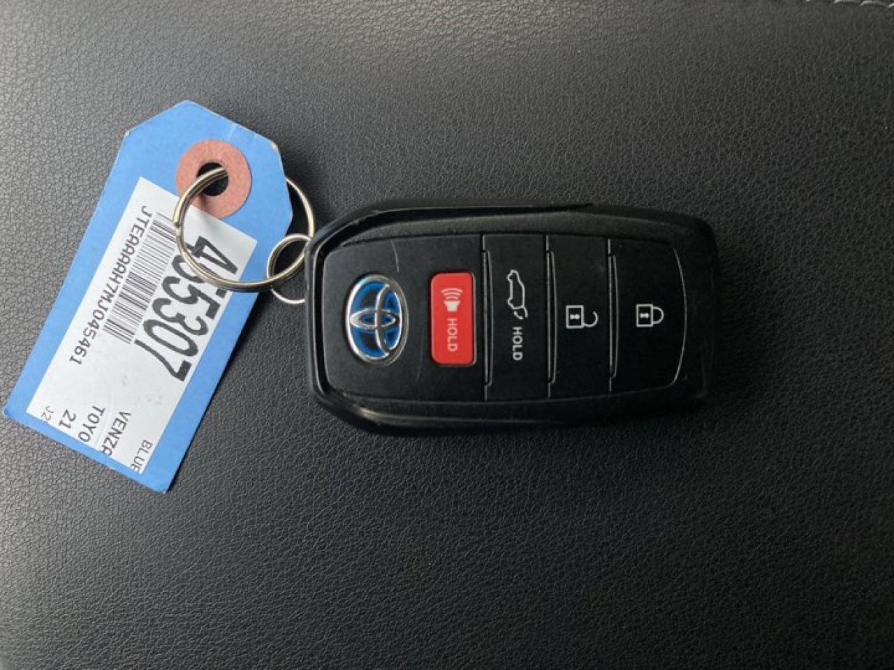 2021 Toyota Venza Hybrid Photo